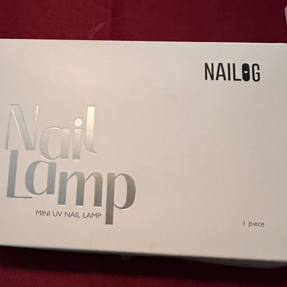 NIB NAILOG Gel Nail Polish Strips & UV Lamp - Picture 2 of 9